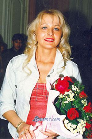 67900 - Larisa Age: 47 - Russia