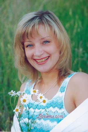 83790 - Svetlana Age: 36 - Russia