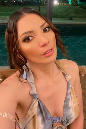 225432 - Laura Age: 34 - Colombia